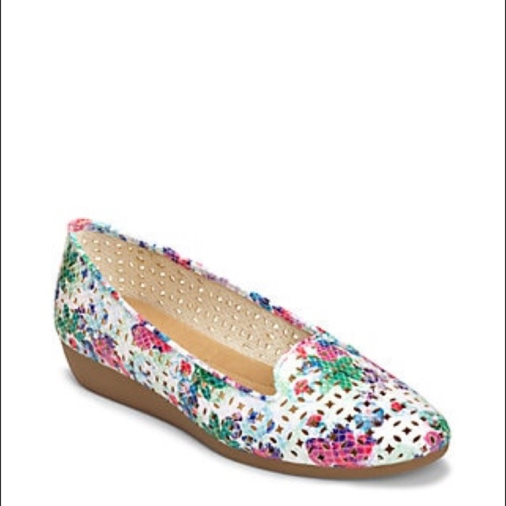 💕A2 By Aerosoles Parchment Slip Ons💕